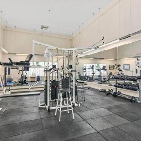 Apartmán Fabulous Sea Views In The Heart Of Surfers Gold Coast Exteriér fotografie
