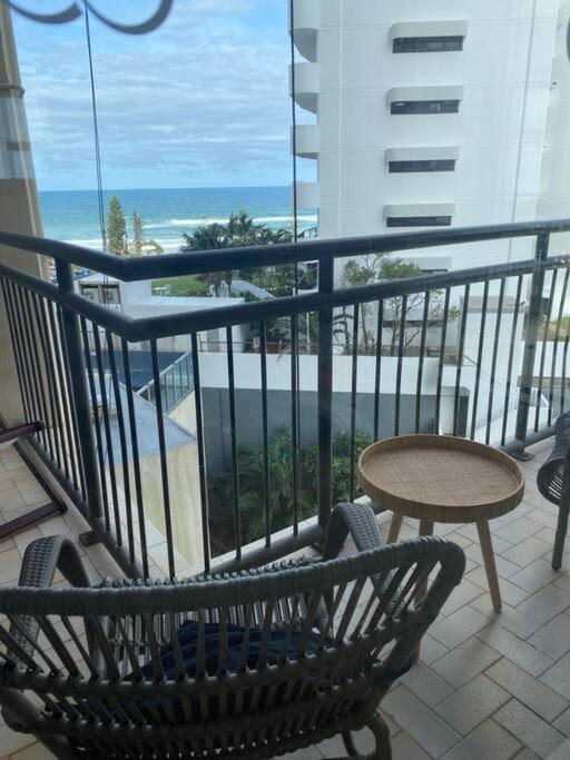 Apartmán Fabulous Sea Views In The Heart Of Surfers Gold Coast Exteriér fotografie
