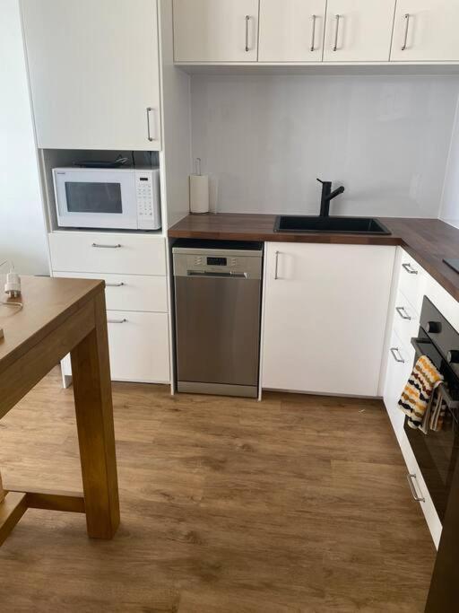Apartmán Fabulous Sea Views In The Heart Of Surfers Gold Coast Exteriér fotografie